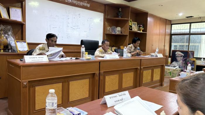 ประชุมสภา อบต.เพ็กใหญ่ สมัยสามัญ สมัย...